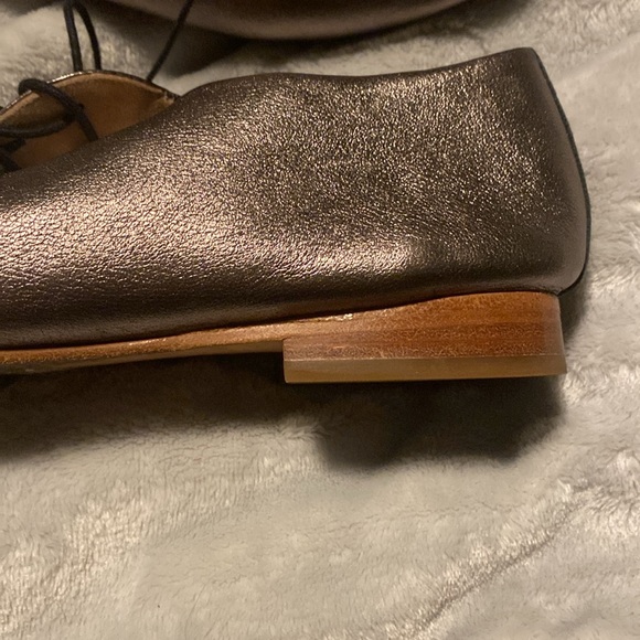 Super Soft Metallic Poppy Barley lace-up Oxford flats - Picture 5 of 6